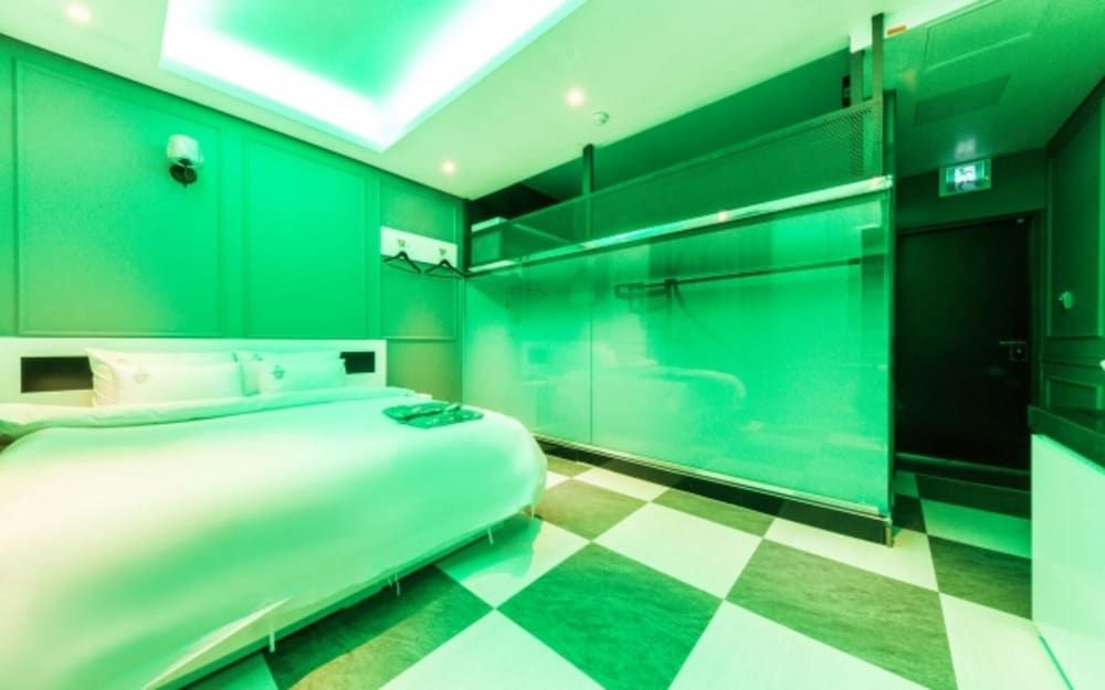 undefined Cheonho La View Luxury Hotel 7