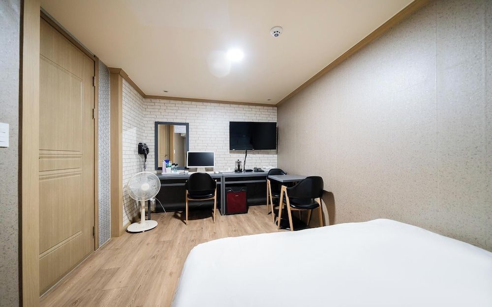 Noryangjin Daeheung Room (Special room (Netflix available)) 8