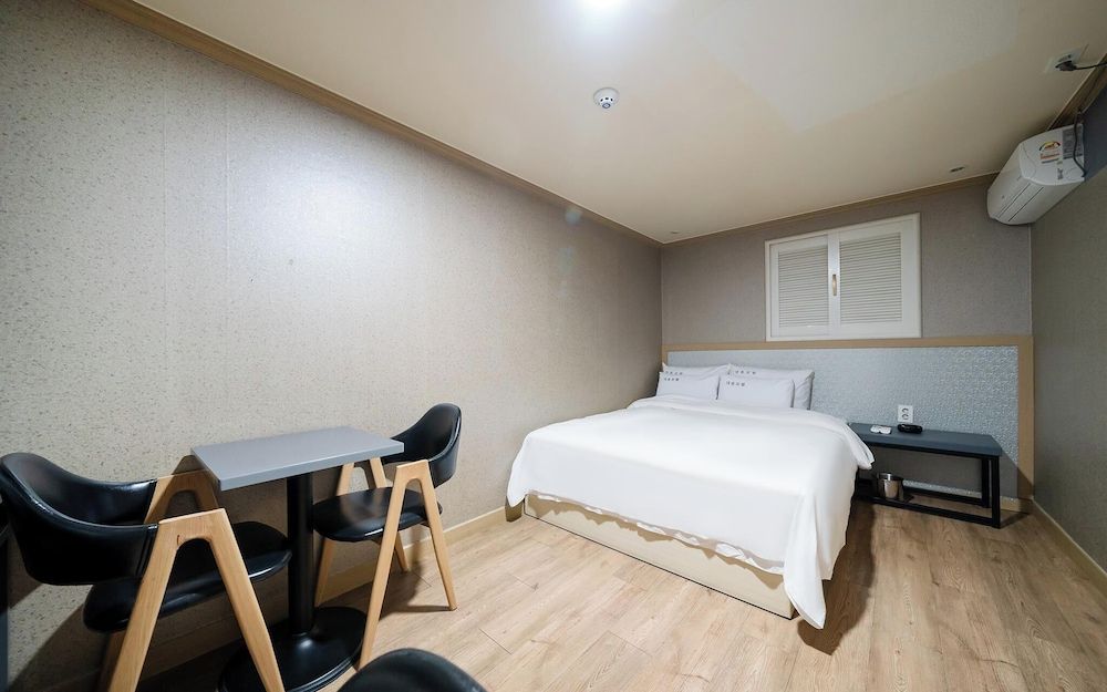 Noryangjin Daeheung Room (Special room (Netflix available)) 7