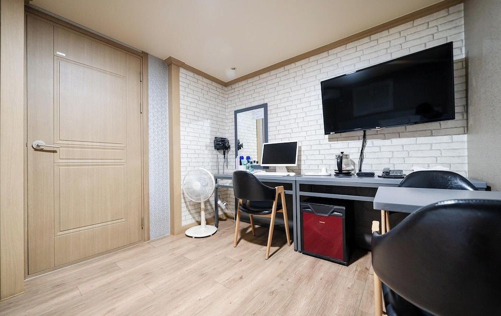 Noryangjin Daeheung Room (Special room (Netflix available)) 9