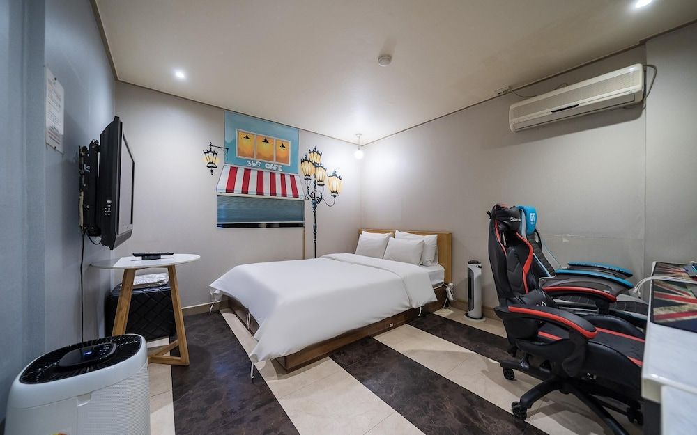 Suyu Hotel 365 Room (Couple PC Room (Inquiry For Pakinrg)()