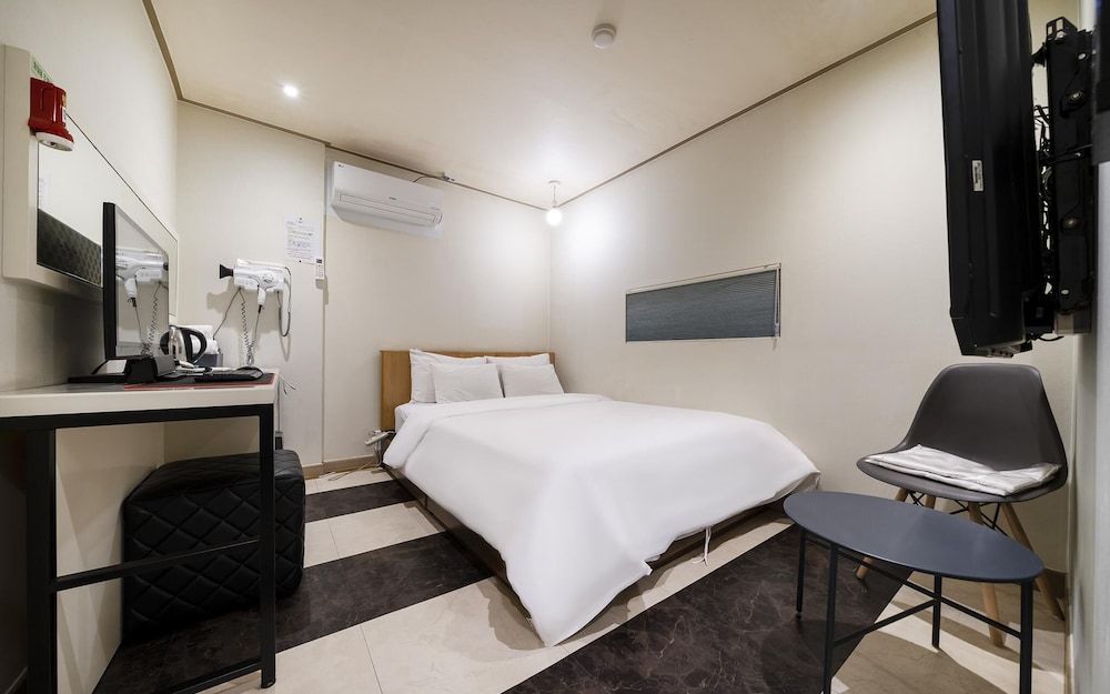 Suyu Hotel 365 Room (Mini Room - Walkie Special (No Parkin) 13