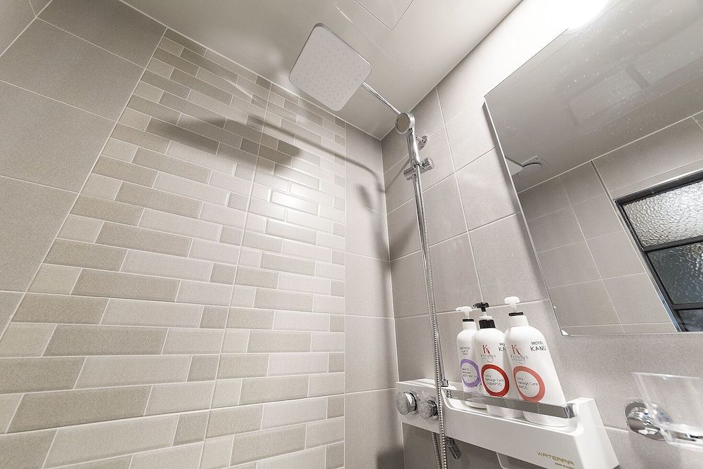 Suyu Canoe Room (Standard Room) 9