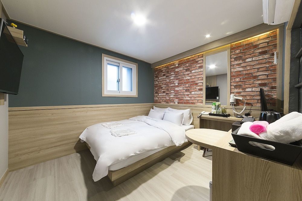 Suyu Canoe Room (Standard Room) 6