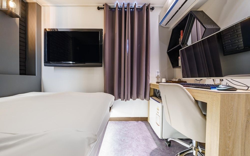 undefined Yeongdeungpo Hotel Yolo 9