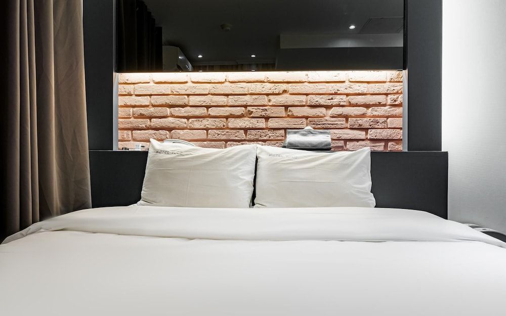 Yeongdeungpo Hotel Yolo Room (Comfortable Room  (High-end game pc N) 4