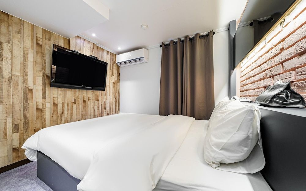 Yeongdeungpo Hotel Yolo Room (Comfortable Room  (High-end game pc N) 2