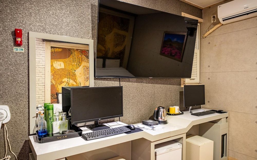 undefined Dobong Lux 7