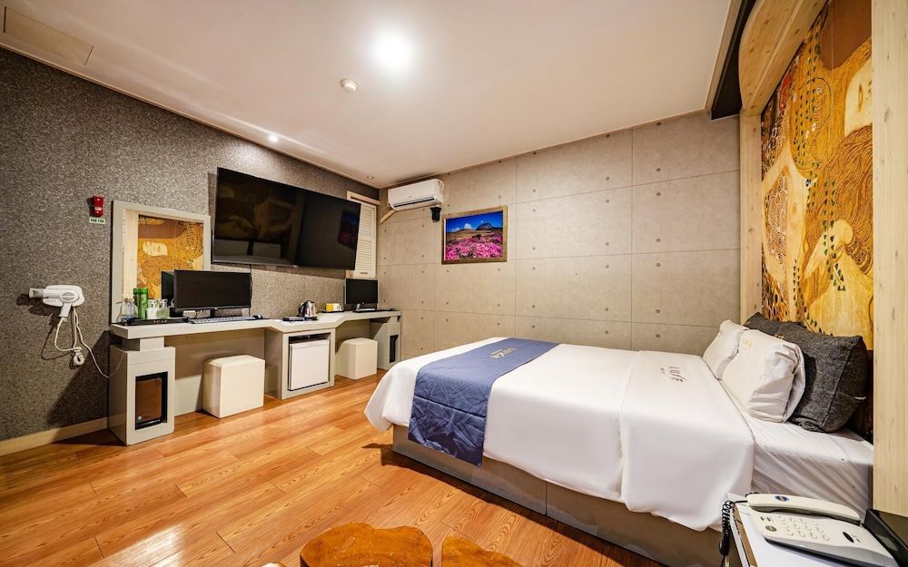 undefined Dobong Lux 6