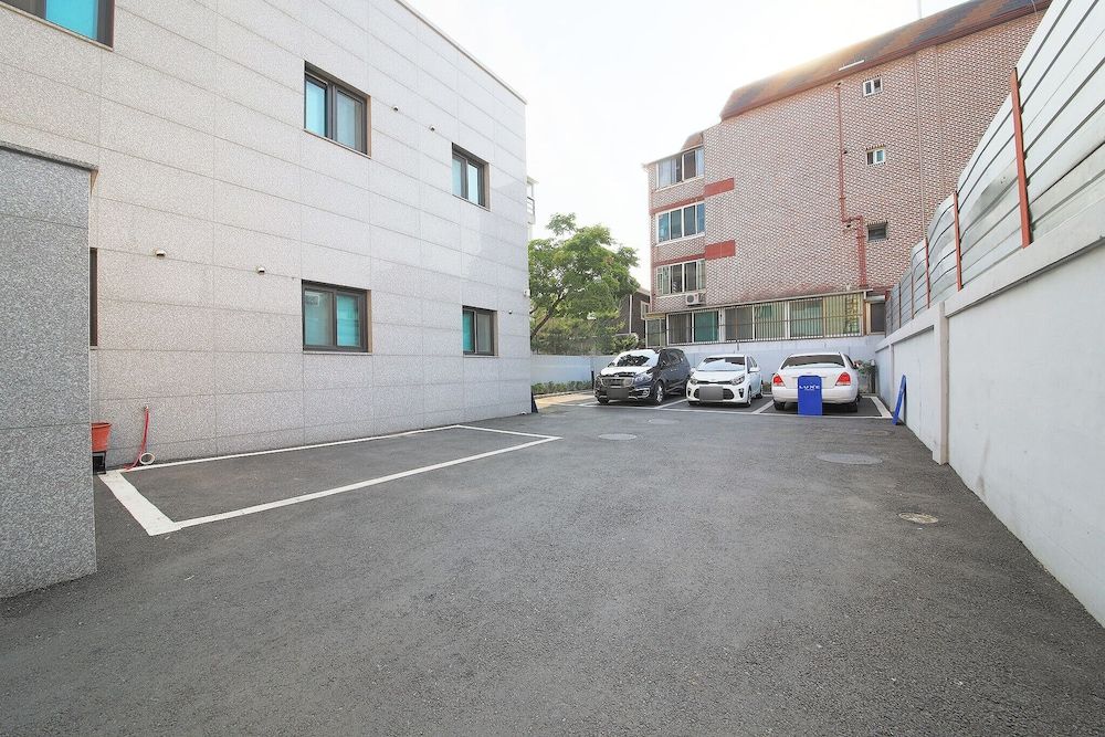 undefined Dobong Lux 4