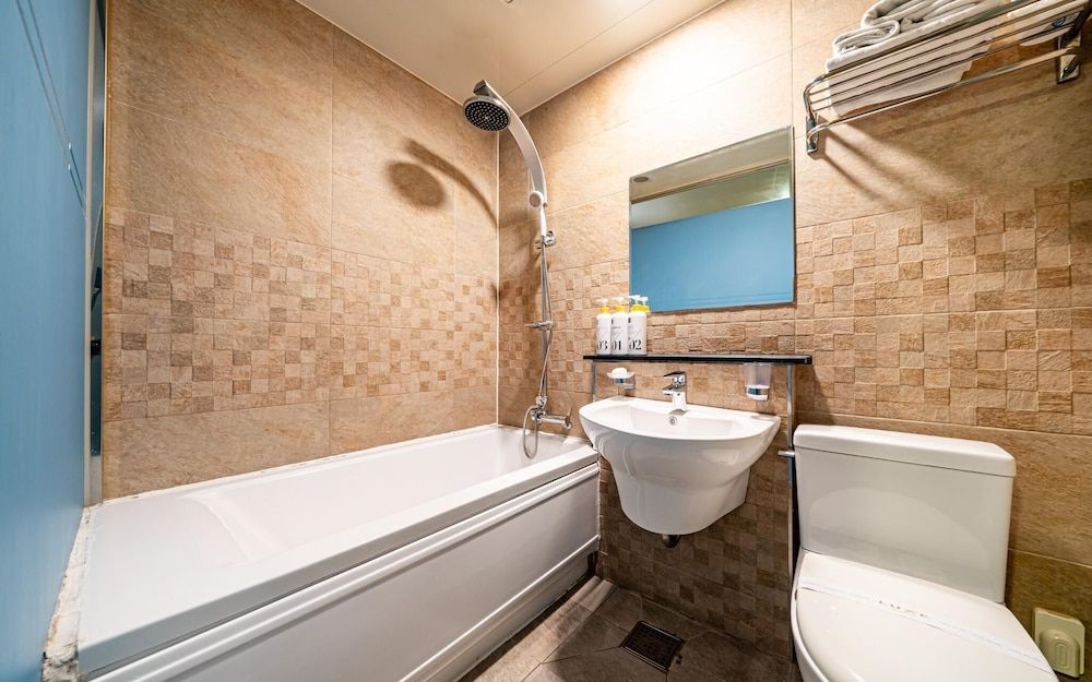 Dobong Lux Room (Special room (65-inch TV / Netflix (u) 7