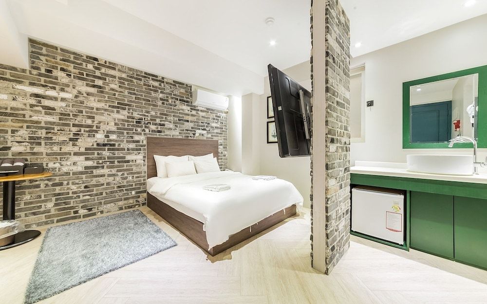 Oryu Lemon Tree Room (Semi-Suite room (2PC))