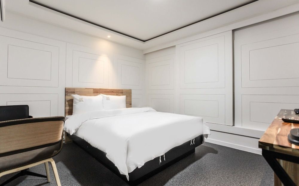 undefined Bulgwang DU Hotel 4