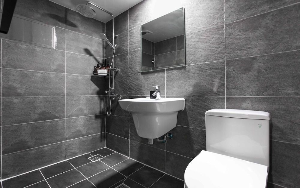 undefined Bulgwang DU Hotel 7