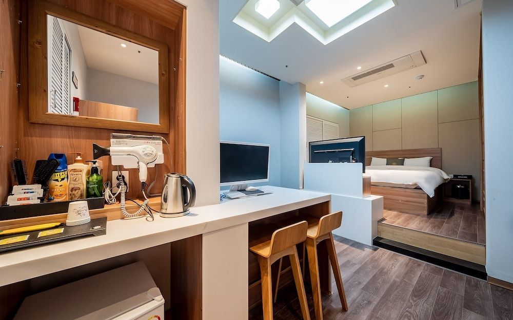 undefined Yeonsinnae MAC 10