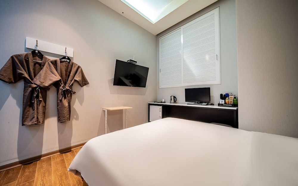 undefined Yeonsinnae MAC 5