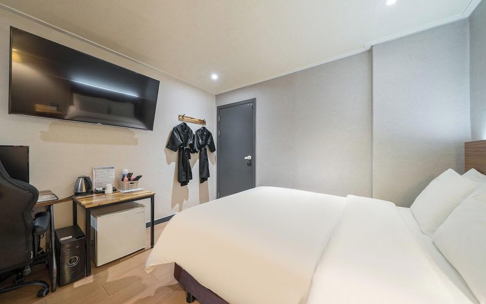 undefined Gildong Illuwa 9