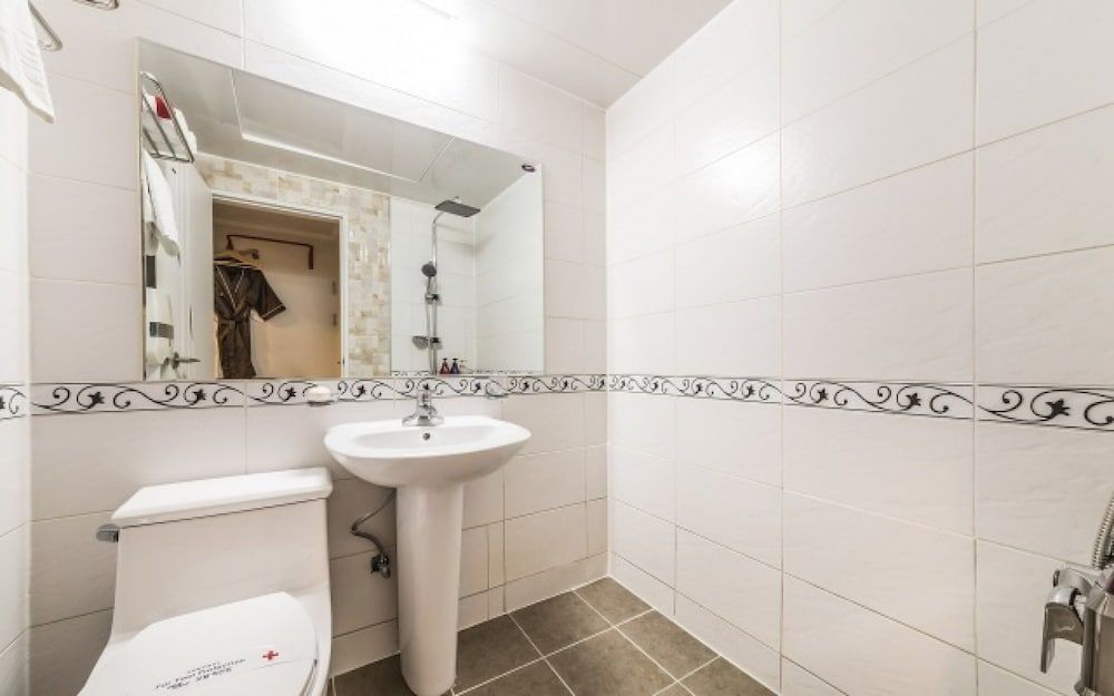 Jangan White Room (Standard room) 6