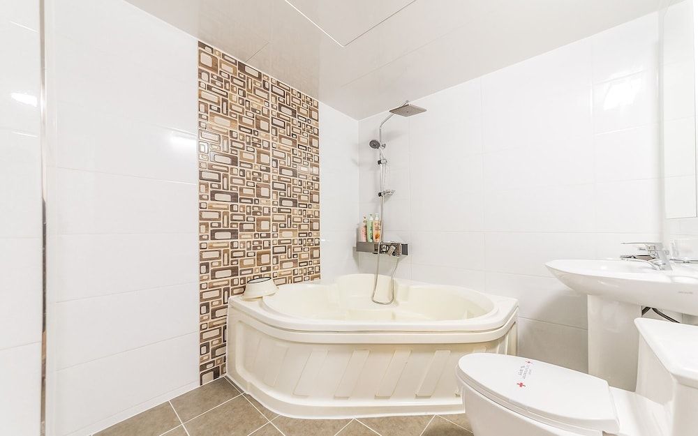 undefined Jangan White 8