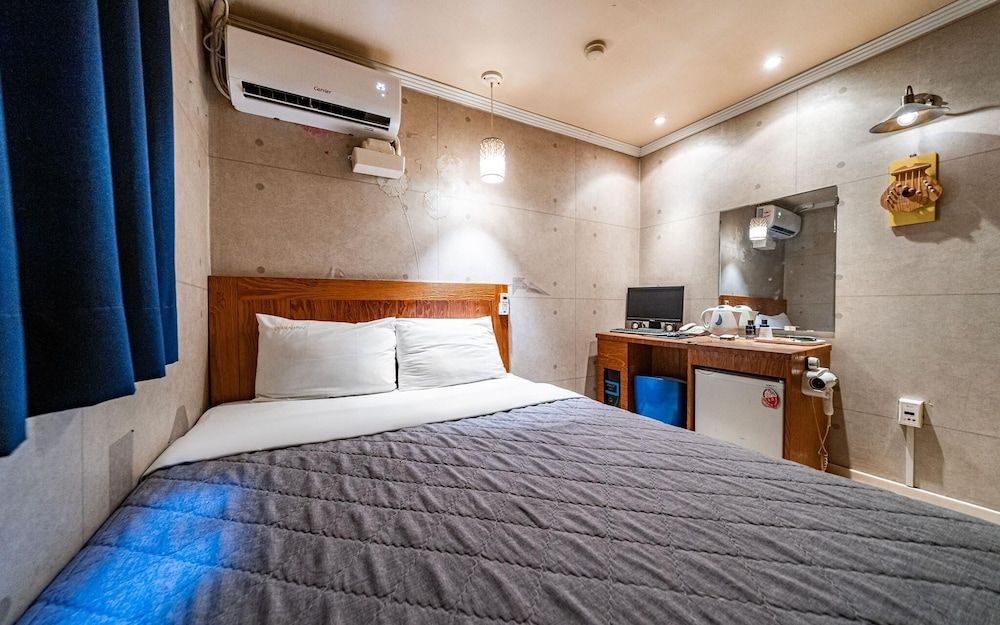 Cheonho Orange Room (General room late check-out 2pm (furn) 3