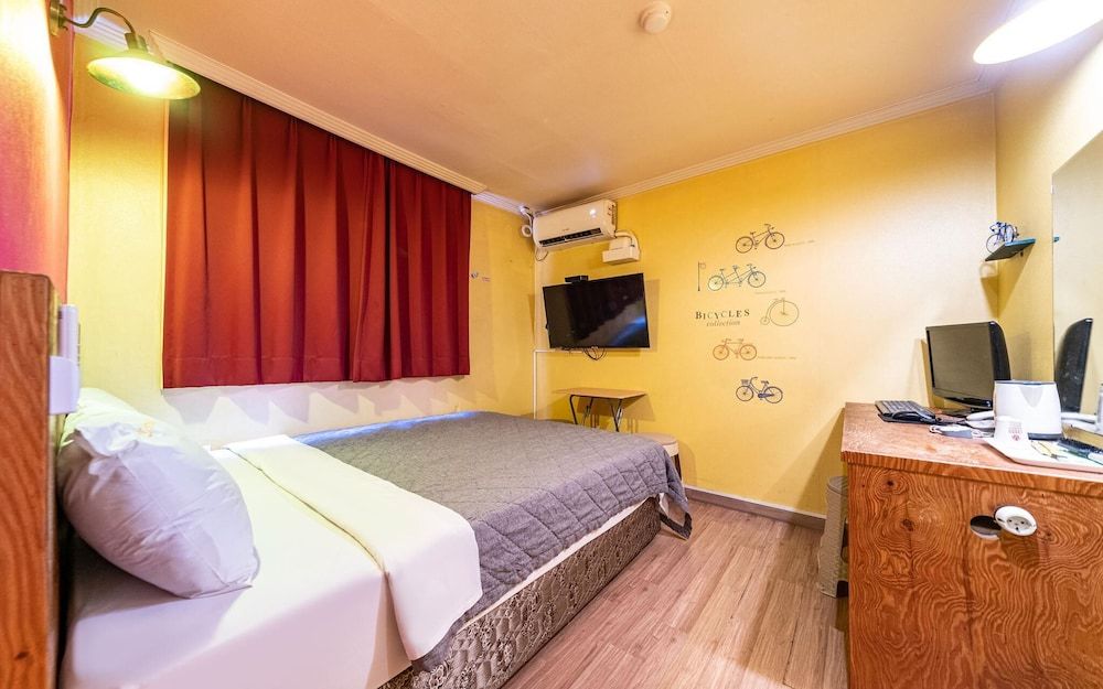 Cheonho Orange Room (General room late check-out 2pm (furn) 4
