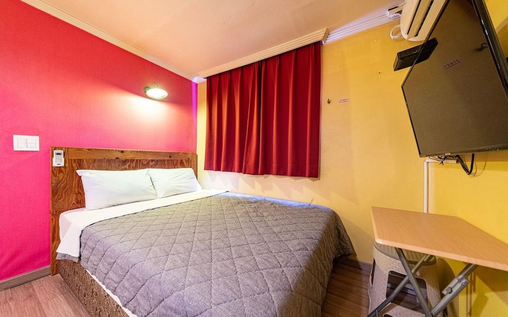 Cheonho Orange Room (General room late check-out 2pm (furn) 5