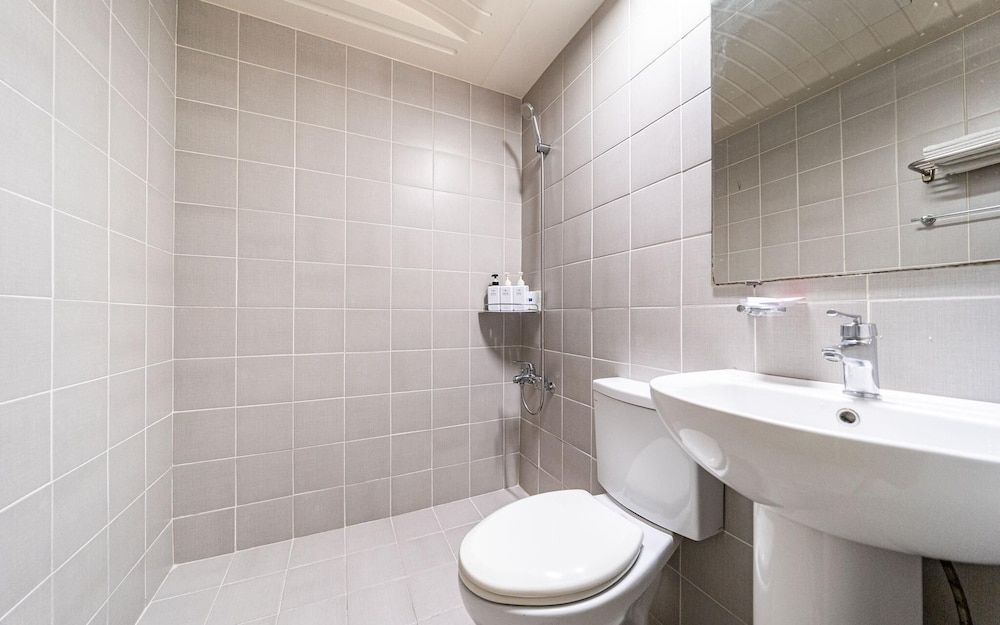 Cheonho Orange Room (General room late check-out 2pm (furn) 8