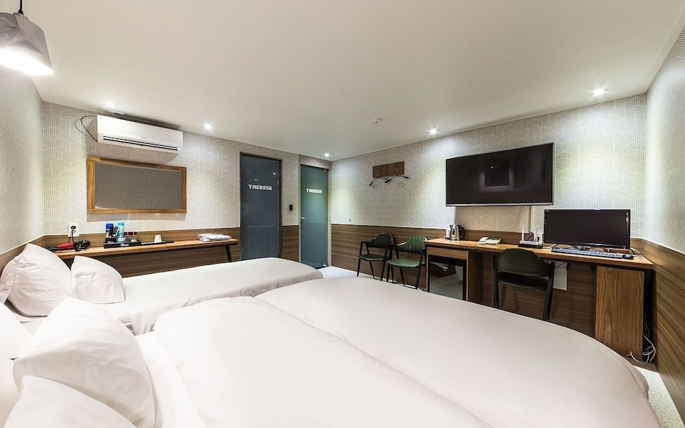 undefined Sincheon Therese Hotel 10