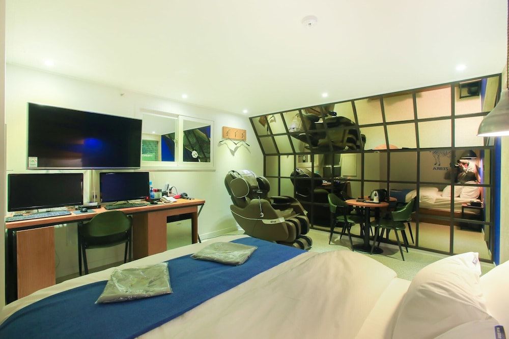 undefined Sincheon Therese Hotel 7