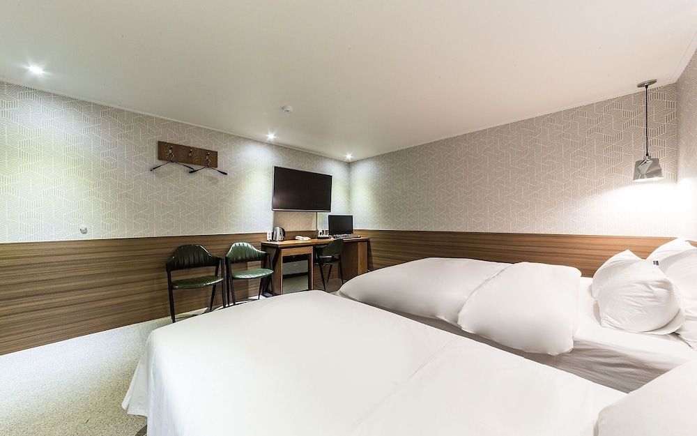 undefined Sincheon Therese Hotel 9