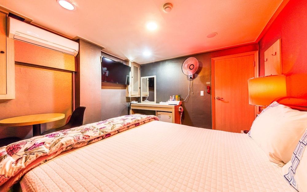 undefined Yeongdeungpo Market Max Motel 10