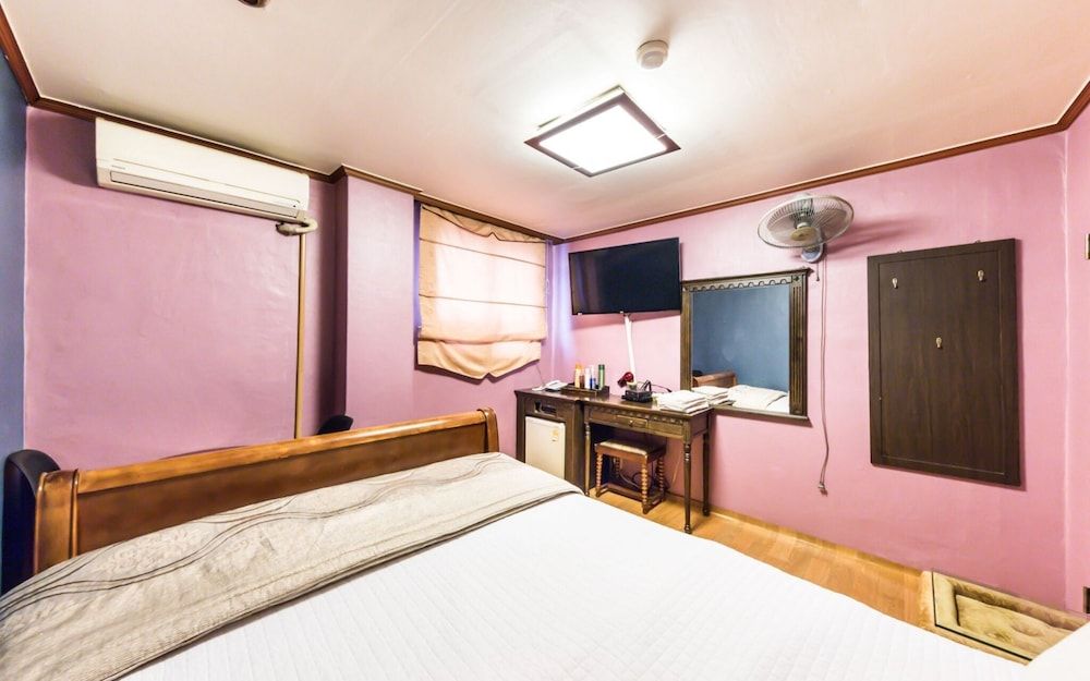 undefined Yeongdeungpo Market Max Motel 6