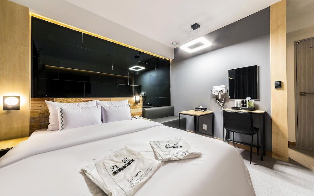 Jangan Hotel A366 Room (Premium (Netflix Available)) 16