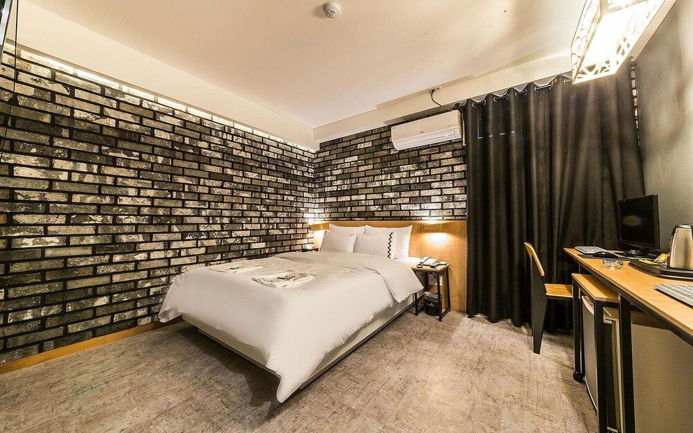 Jangan Hotel A366 Room (Premium (Netflix Available)) 20