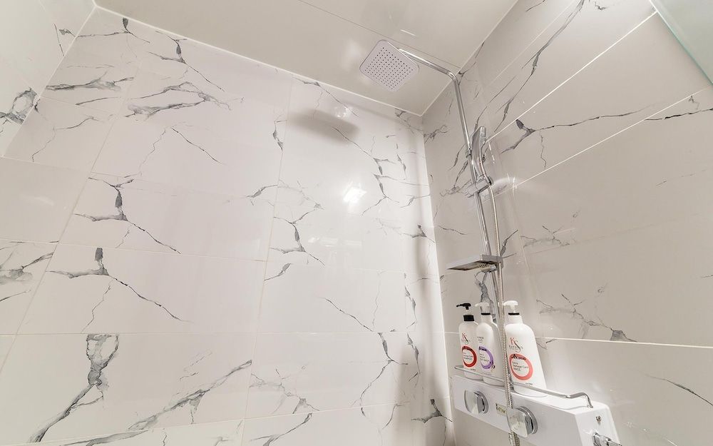 Jangan Hotel A366 Room (Premium (Netflix Available)) 15