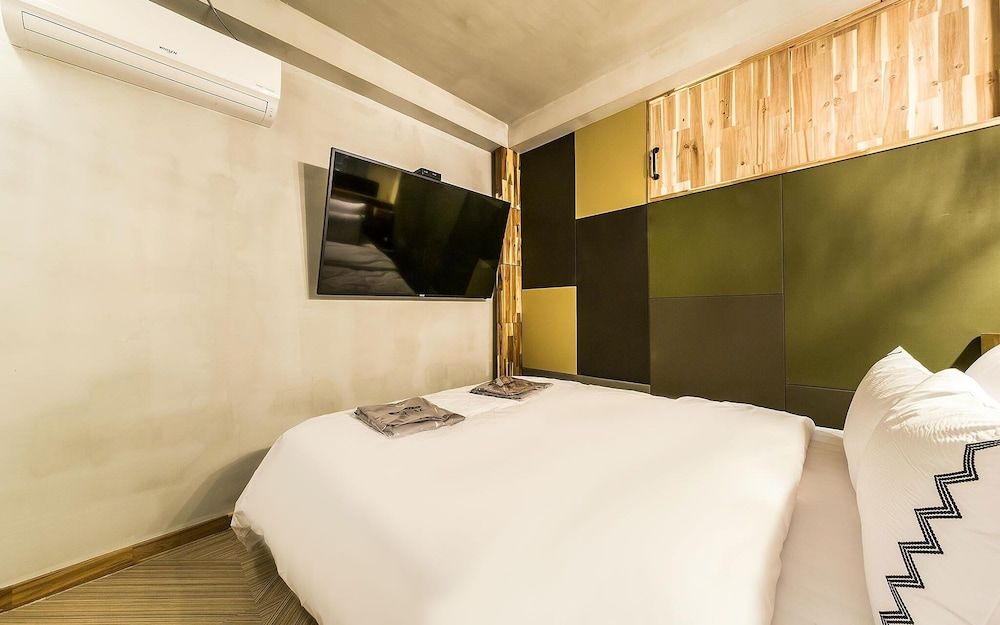 Jangan Hotel A366 Room (Royal Premium (View Netflix)) 19