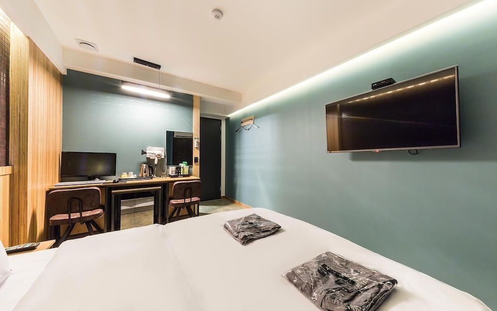 Jangan Hotel A366 Room (Deluxe (Netflix Available)) 15