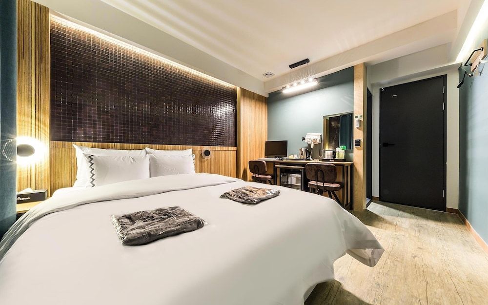 Jangan Hotel A366 Room (Deluxe (Netflix Available)) 3