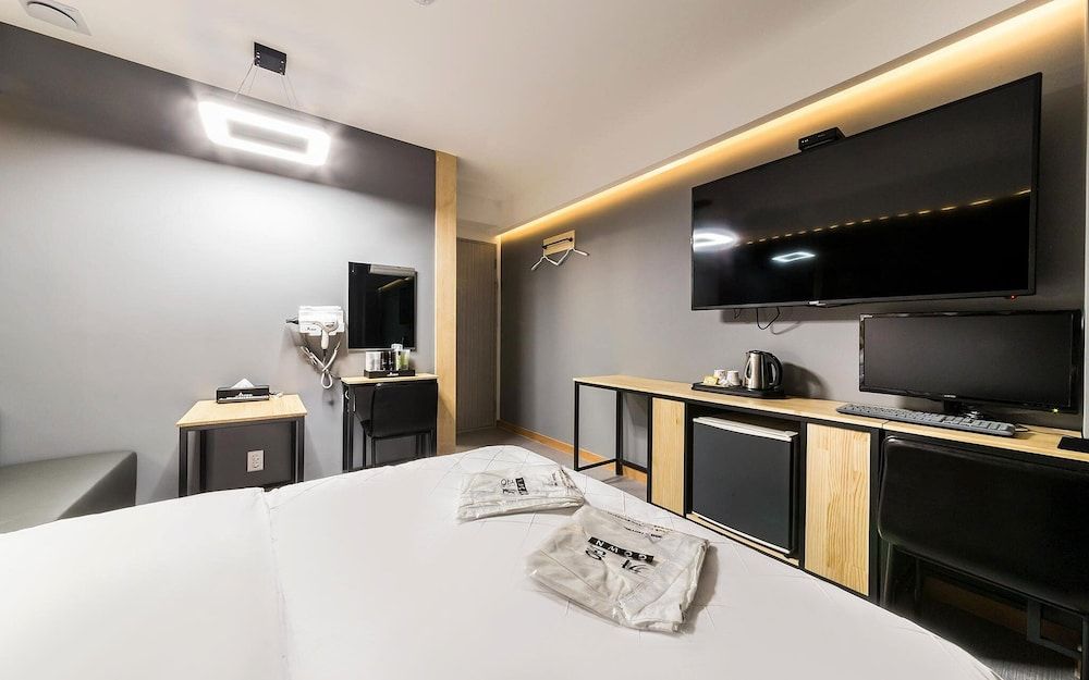 Jangan Hotel A366 Room (Premium (Netflix Available)) 18