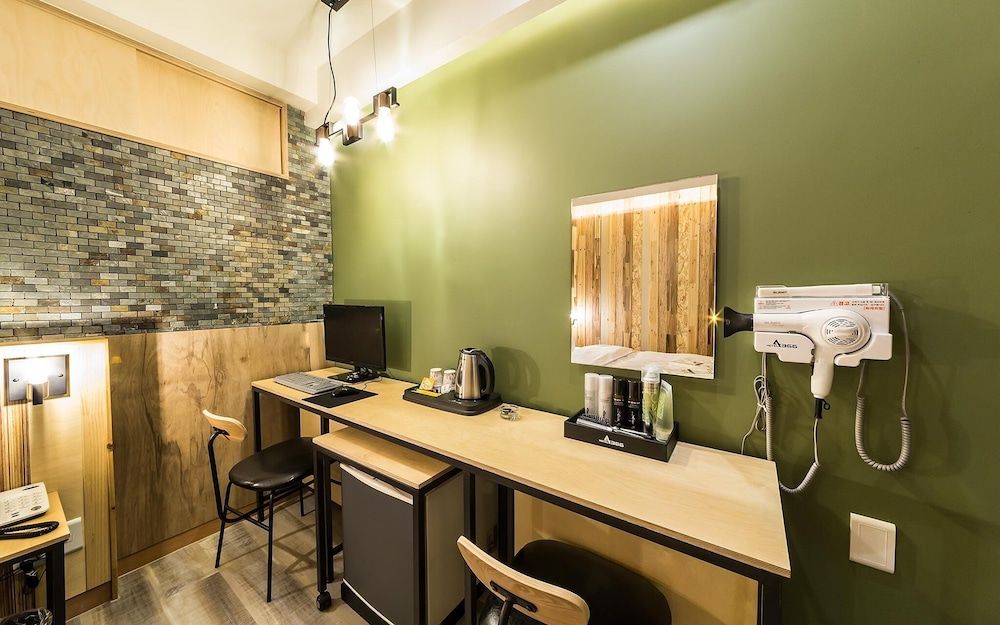 Jangan Hotel A366 Room (Deluxe (Netflix Available)) 19