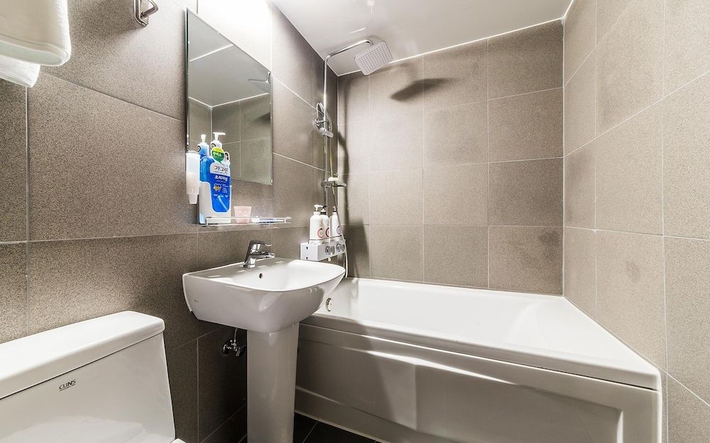 Jangan Hotel A366 Room (Deluxe (Netflix Available)) 20