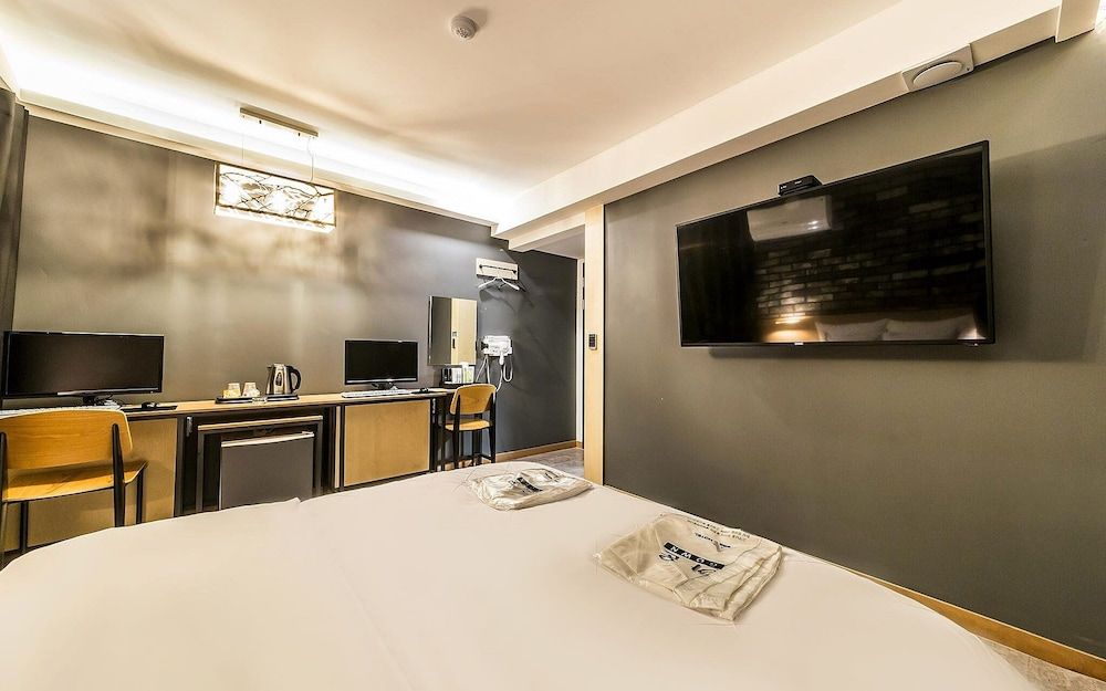 Jangan Hotel A366 Room (Premium (Netflix Available)) 22