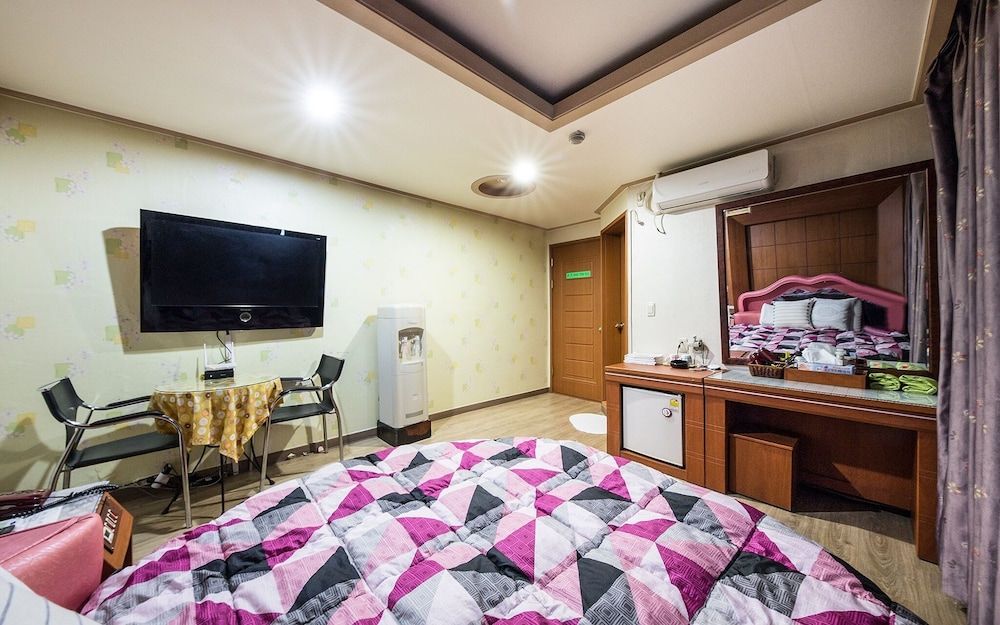 Gasan Palace Park Room (Standard room) 12