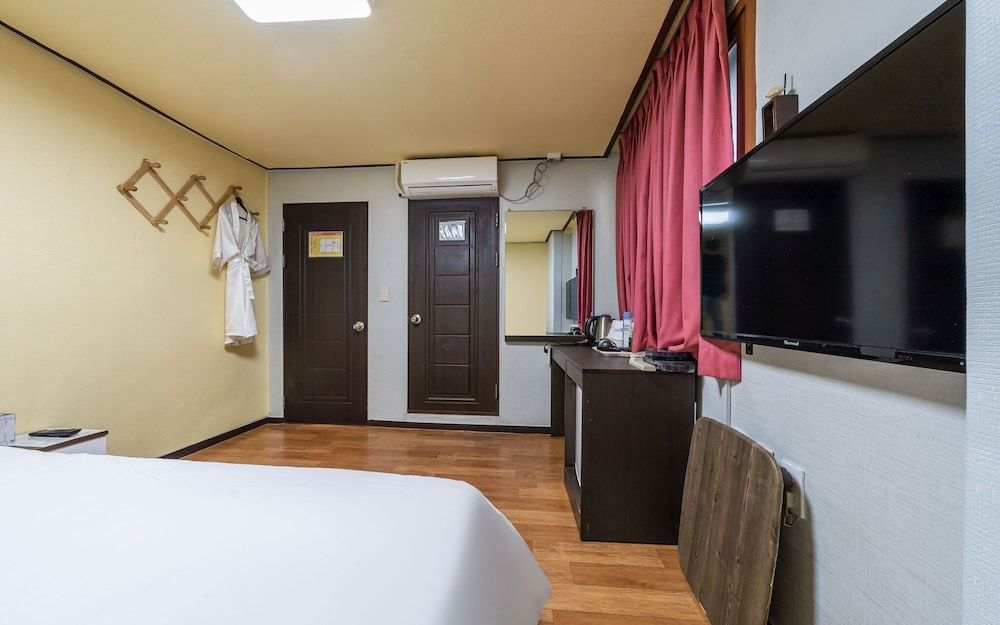 undefined Jangchung Yangmi Motel 10