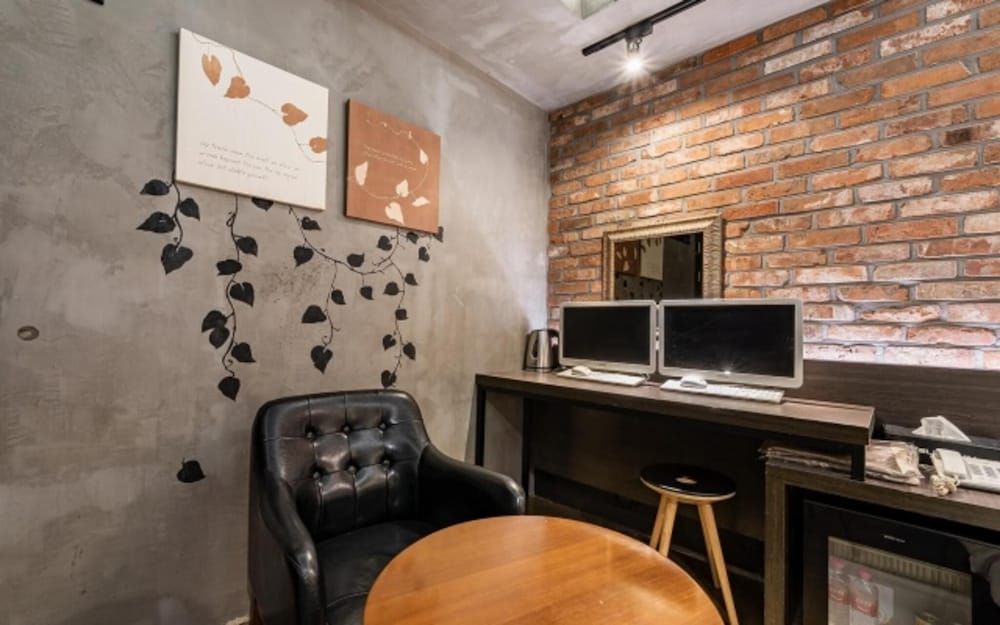 undefined Jongno Hotel Helloinn 4