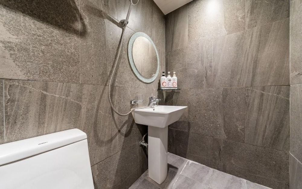 undefined Jongno Hotel Helloinn