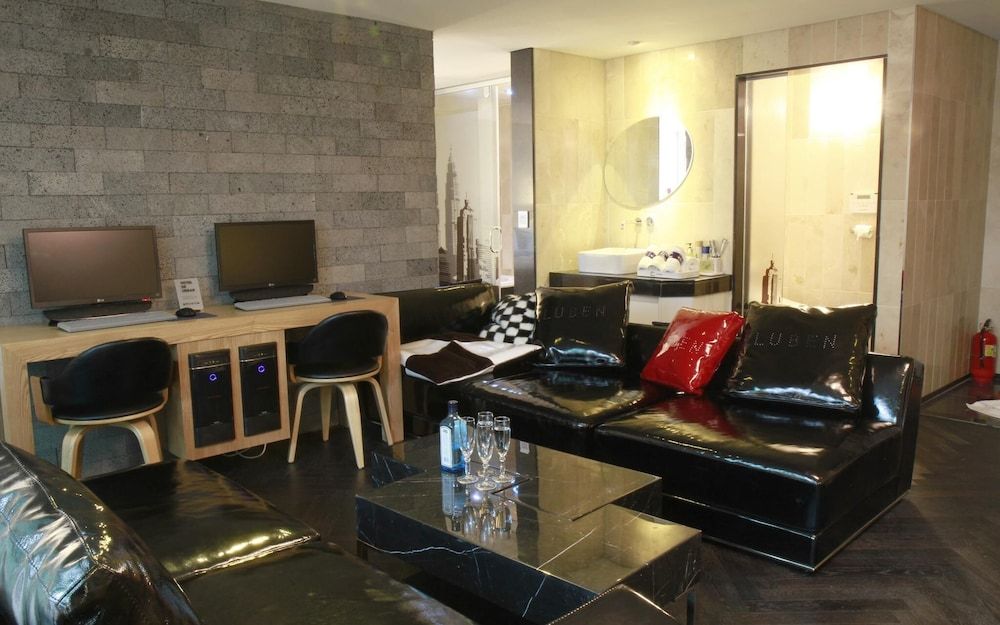 undefined Hwagok De Urban 10