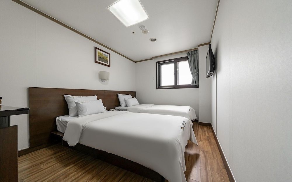 undefined Jongno City Days Inn Hotel 5