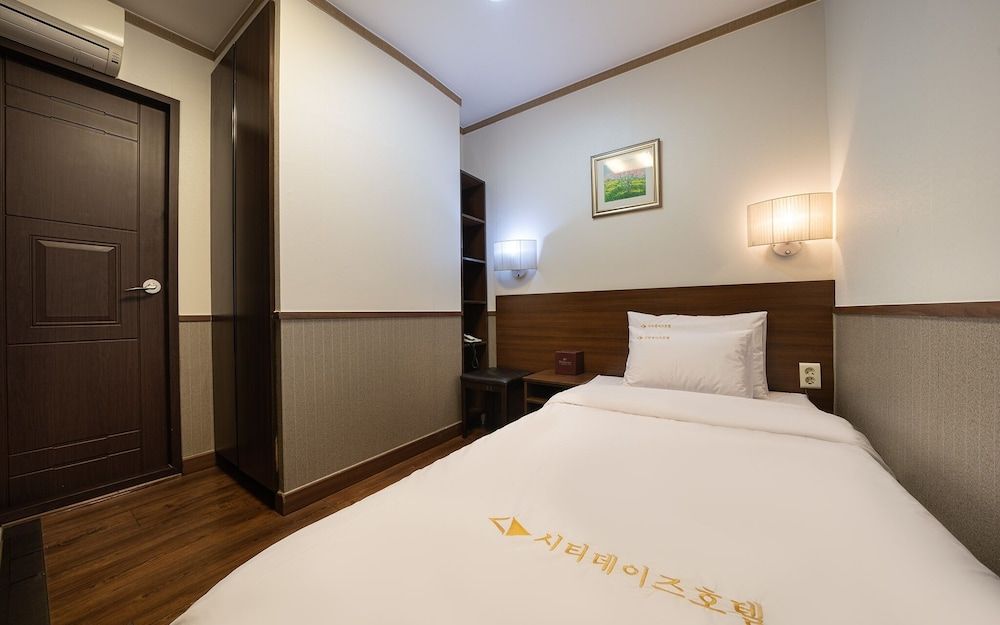 undefined Jongno City Days Inn Hotel 8