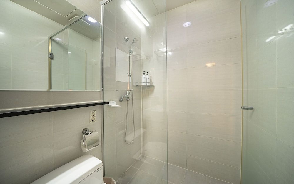 undefined Jongno City Days Inn Hotel 9